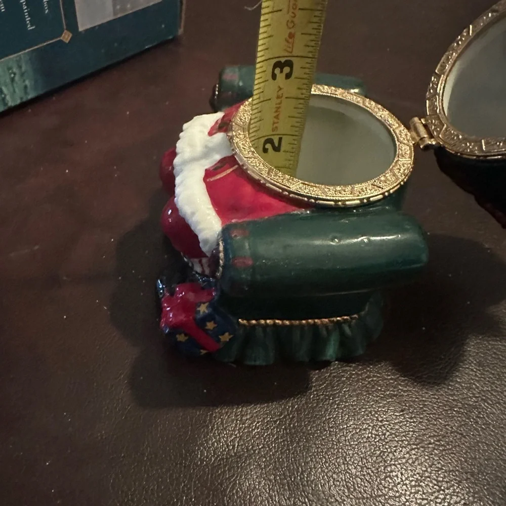 Santa trinket box